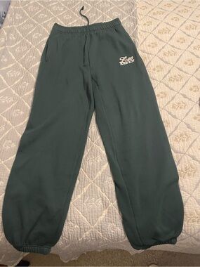 VS PINK SWEATPANTS XS NWT❤️❤️❤️